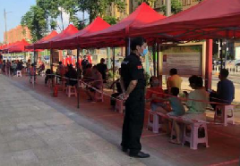 <b>眾志成城抗疫情，領(lǐng)威保安在一線</b>